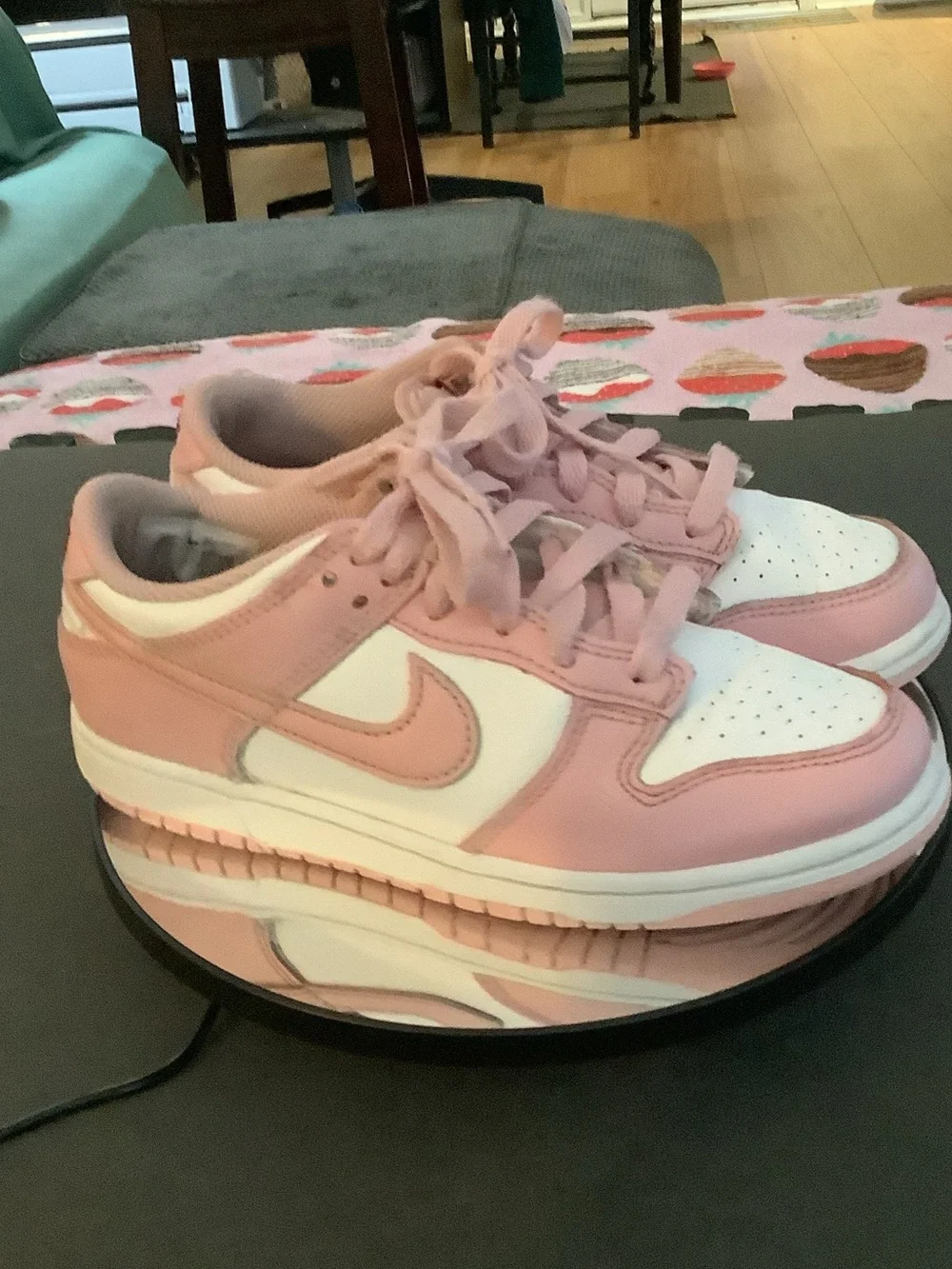 Nike Kids Pink and White Low-Top Sneakers